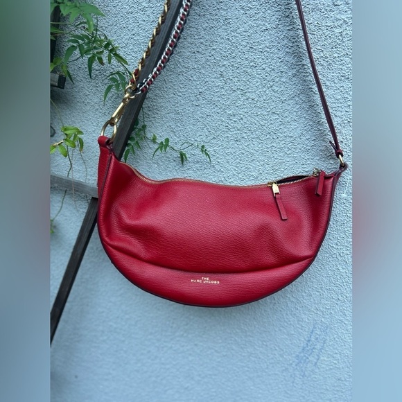 Marc Jacobs The Eclipse Leather Shoulder Bag in Red - Picture 12 of 12